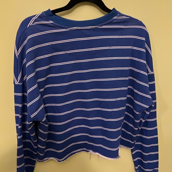 Blue Garage cropped sweater - Picture 2 of 5
